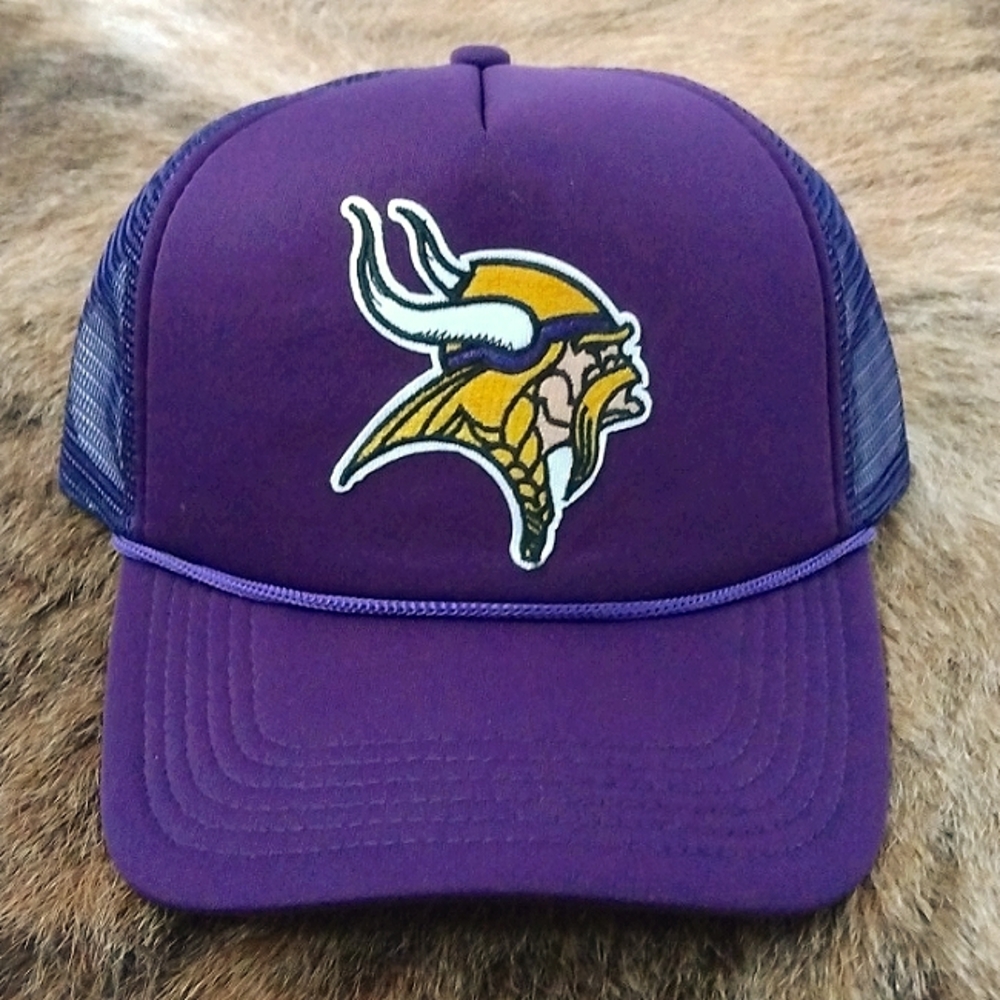 Minnesota Vikings Snapback Trucker Hat